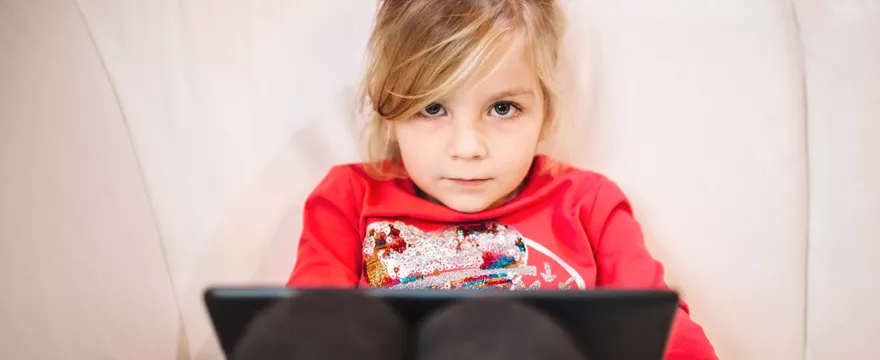 Czy ekrany zabijają dziecięcą wyobraźnię i kreatywność?