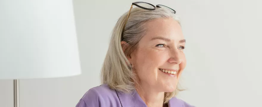 Jak dobrać odpowiedni aparat słuchowy? Poradnik dla początkujących