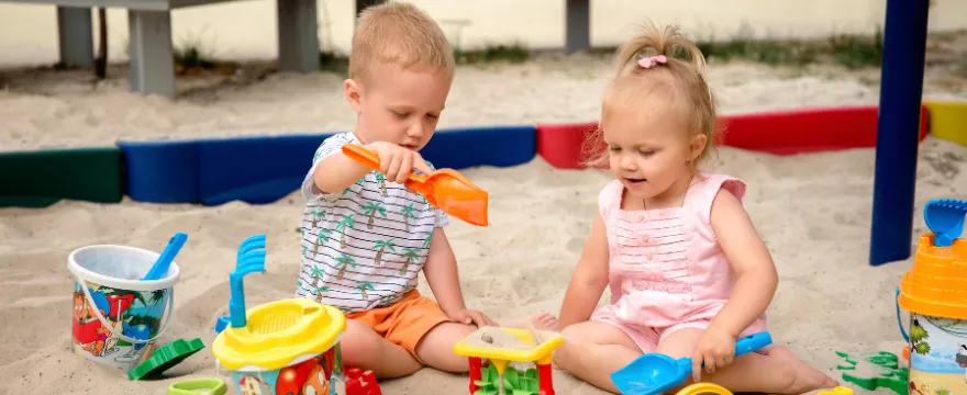 Zabawy ruchowe dla dzieci na dworze - nauczyciel WF poleca!