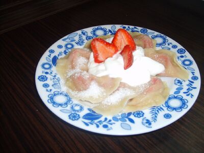 Pierogi z truskawkami.
